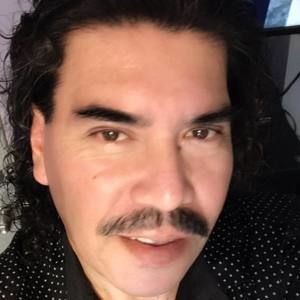 Meet your Posher, Lino